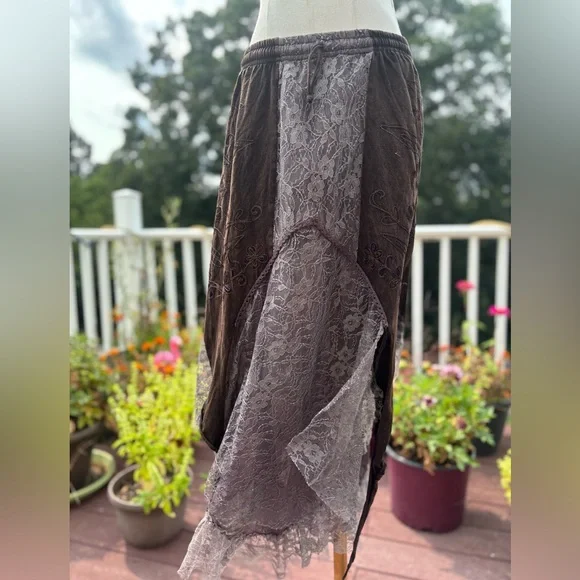 Brown and Gray Lace Overlay Dress - Picture 5 of 9